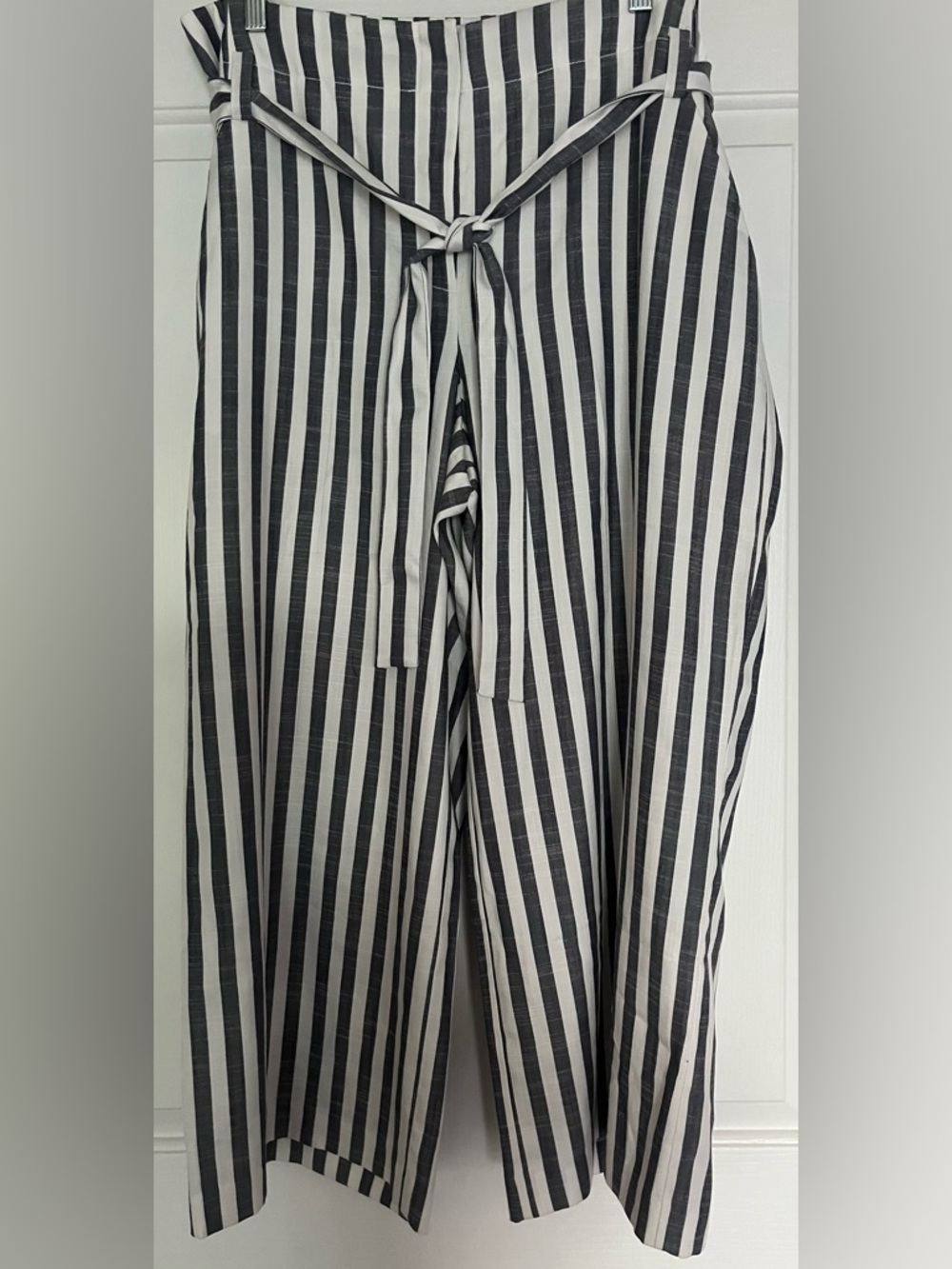 NY & Co 7th Ave Madie pants, blue and white striped summer pants size 16. - Picture 2 of 5